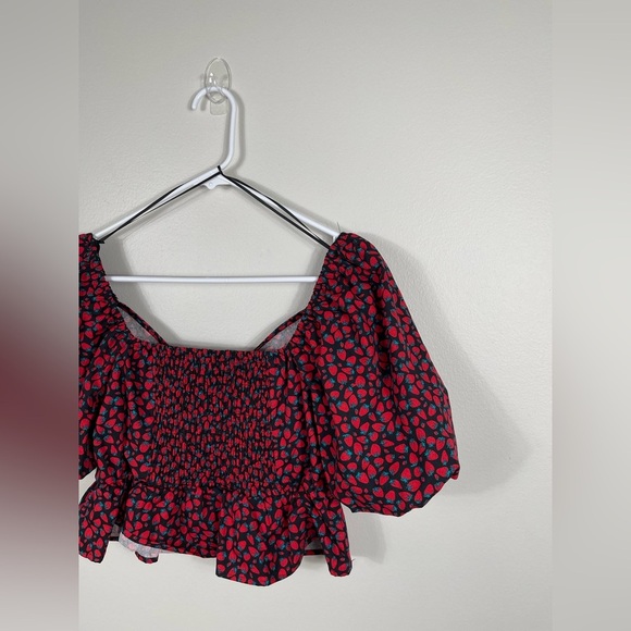 Trendy Red and Black Puff Sleeve Top Strawberry Print Cotton Size M NWT - Picture 8 of 10